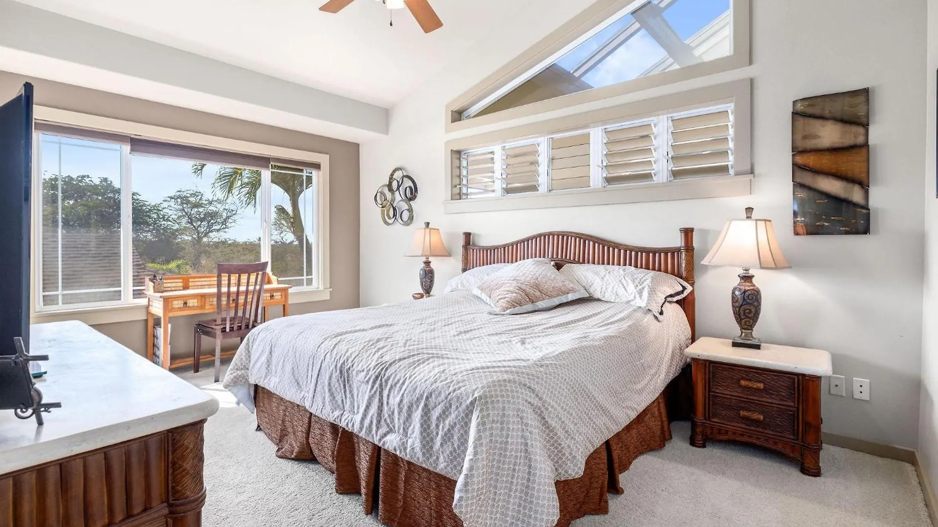 Alii Park Place#N-202 Kailua-Kona
