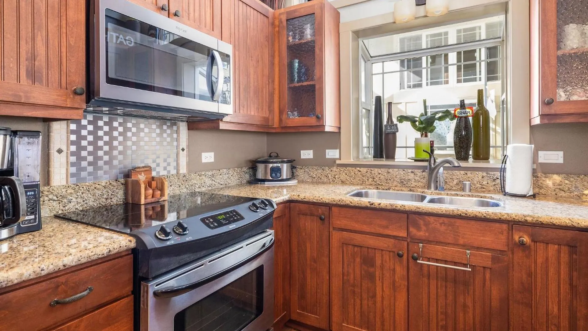 Alii Park Place#N-202 Kailua-Kona